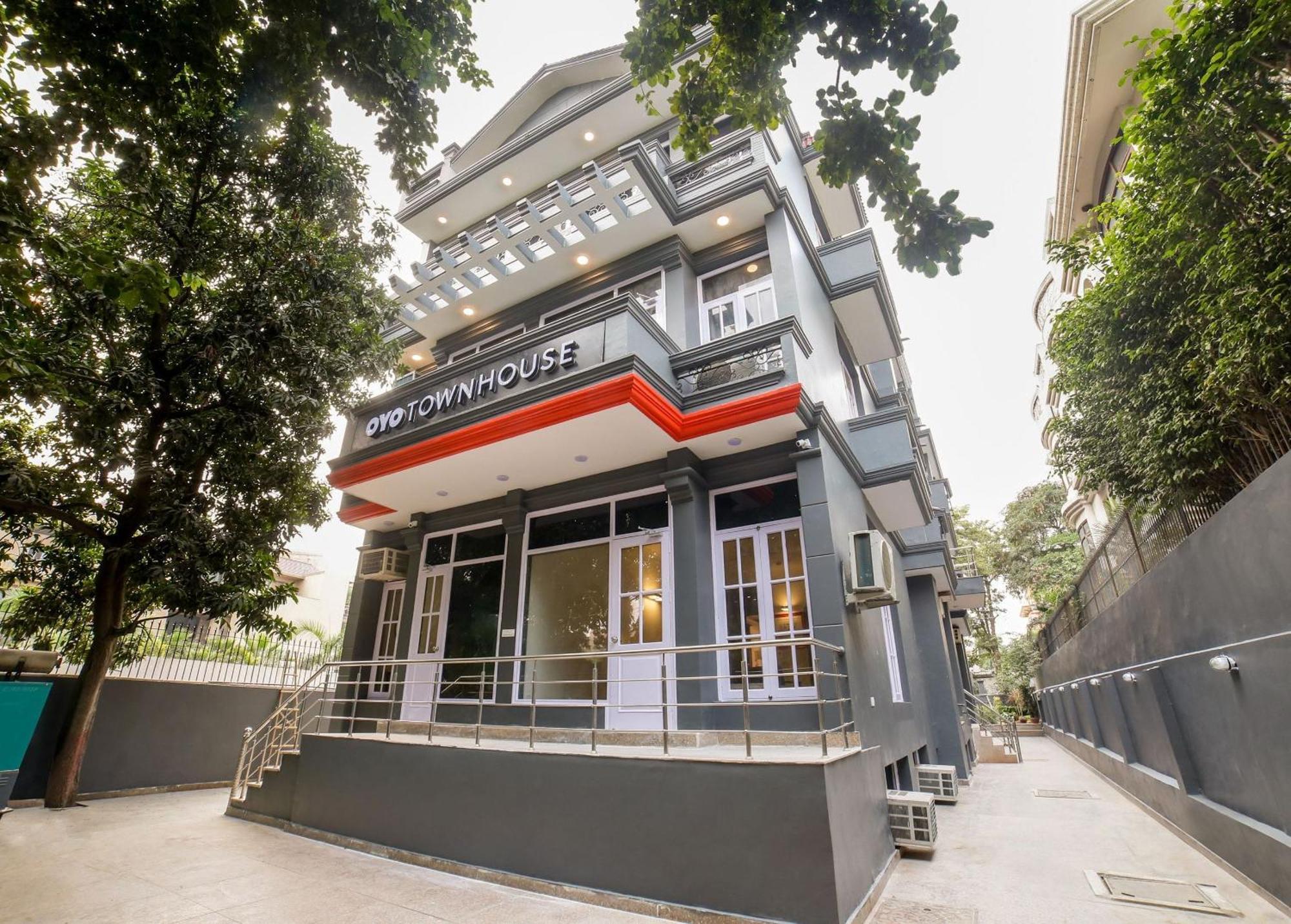 Townhouse 330 Dlf Phase-2 Near Leisure Valley Park Gurgaon Dış mekan fotoğraf