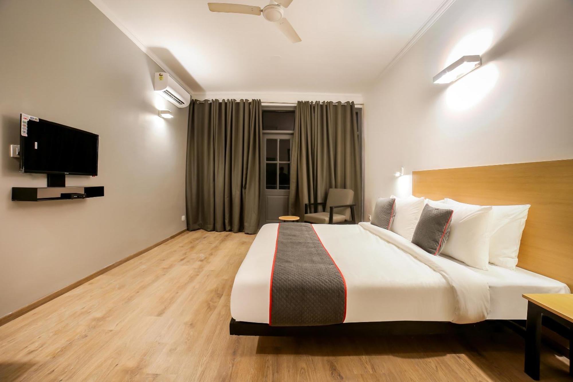 Townhouse 330 Dlf Phase-2 Near Leisure Valley Park Gurgaon Dış mekan fotoğraf