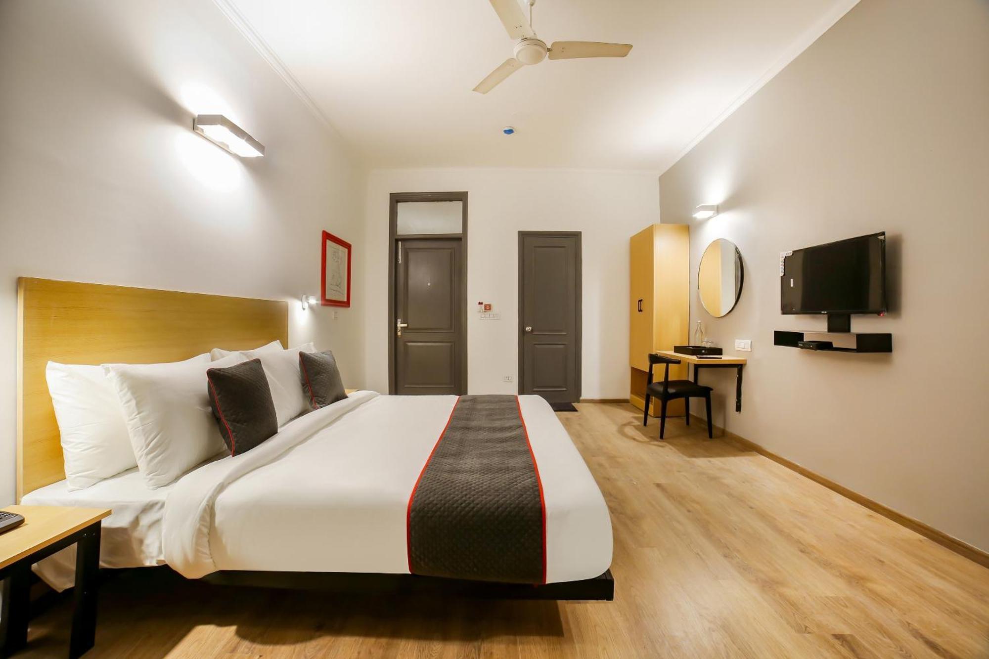 Townhouse 330 Dlf Phase-2 Near Leisure Valley Park Gurgaon Dış mekan fotoğraf