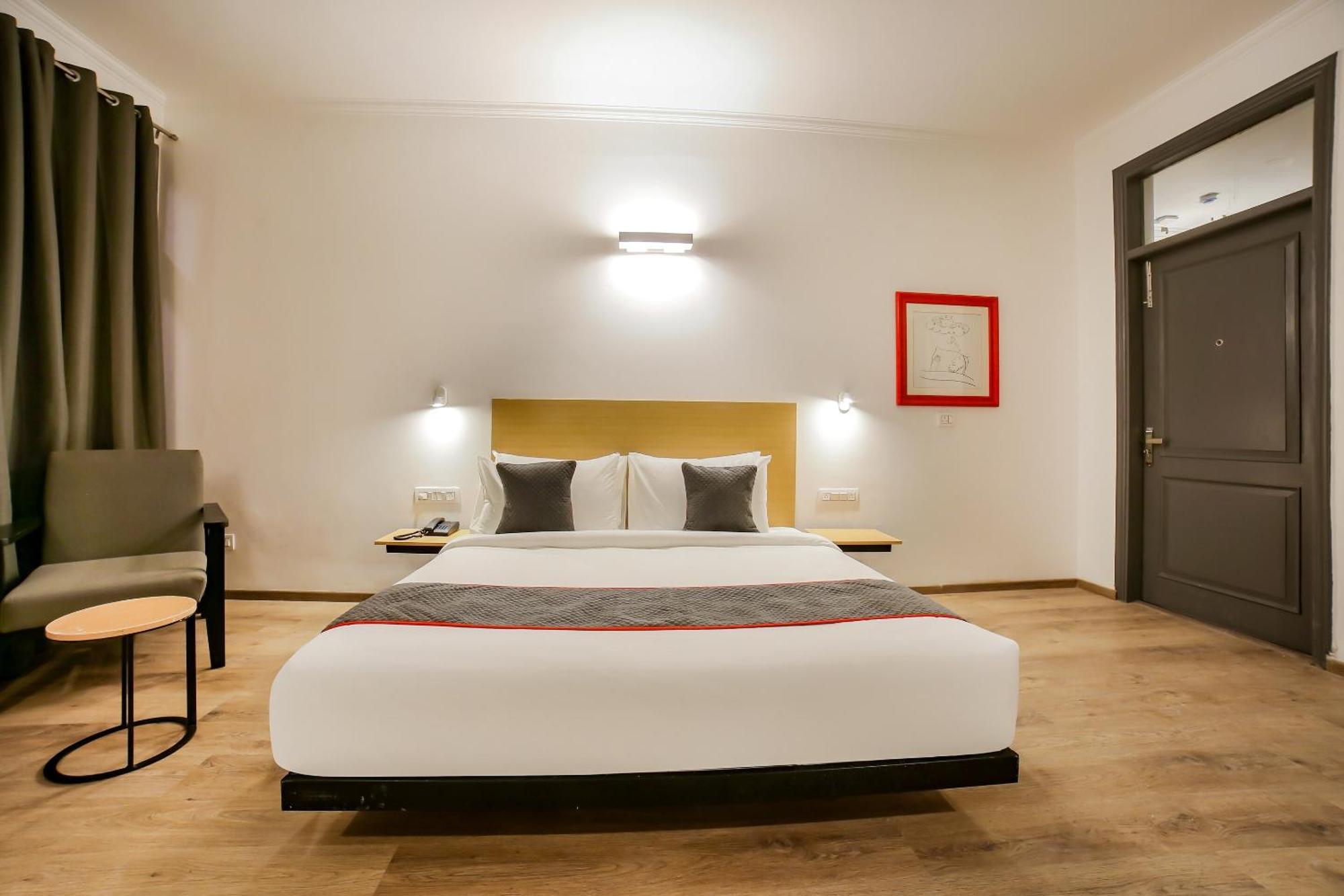 Townhouse 330 Dlf Phase-2 Near Leisure Valley Park Gurgaon Dış mekan fotoğraf