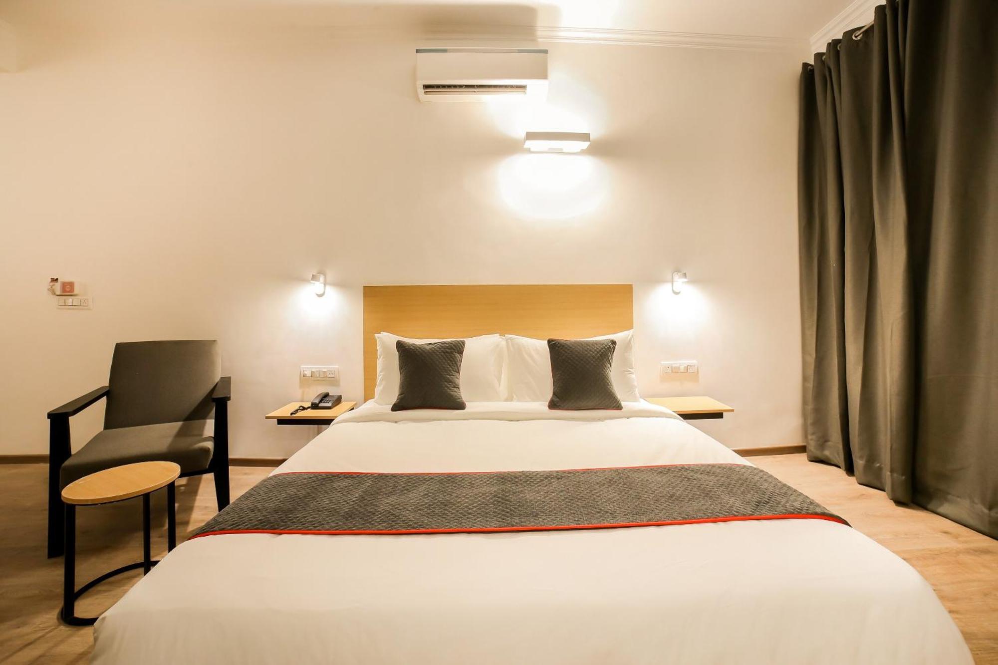 Townhouse 330 Dlf Phase-2 Near Leisure Valley Park Gurgaon Dış mekan fotoğraf